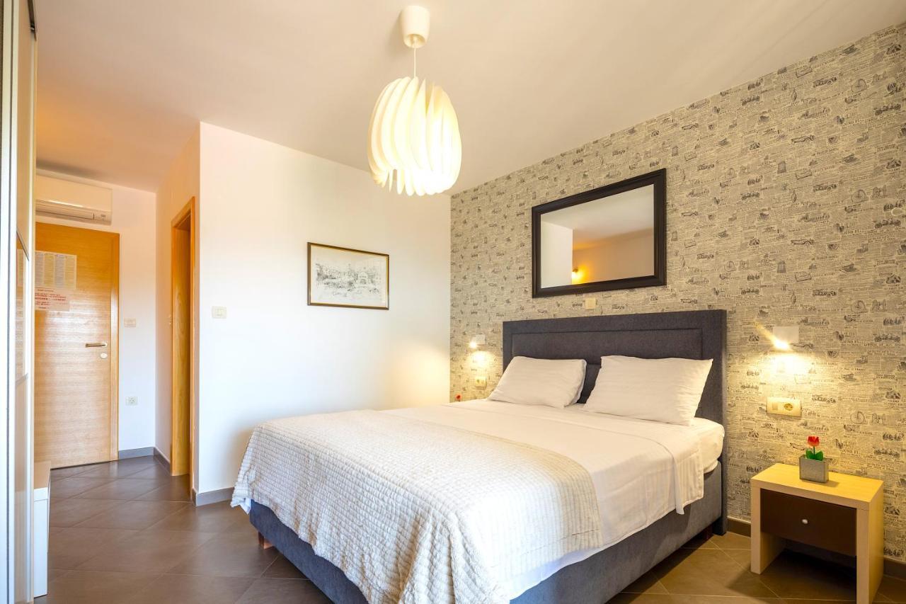 Island Hvar Seaside Villa Levanda With Beach, Pool & Seaview Hvar Town Exterior foto