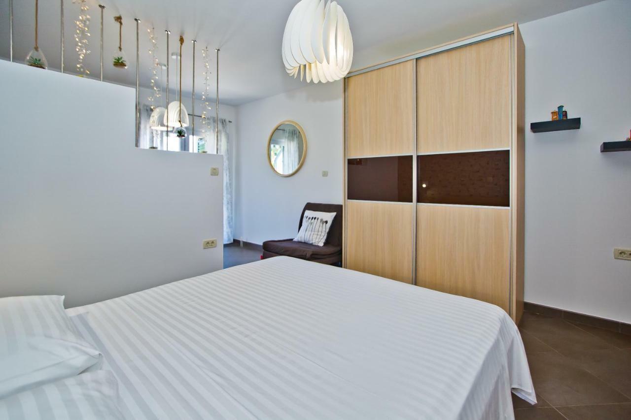 Island Hvar Seaside Villa Levanda With Beach, Pool & Seaview Hvar Town Exterior foto